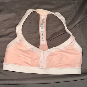 Lululemon sports bra size 4